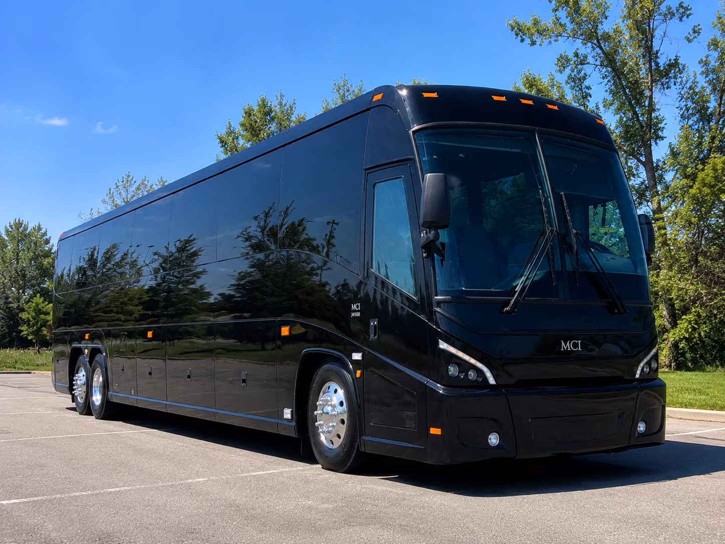 charter buses for uptown and garden district wedding venues