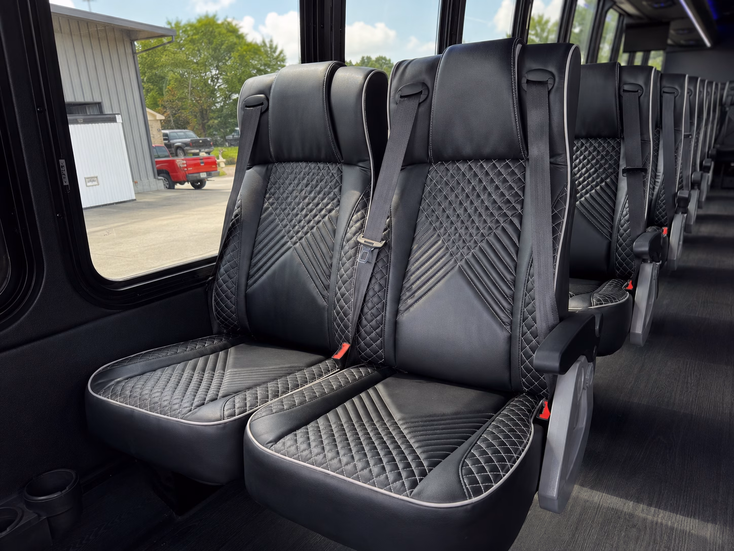 cross lake and northshore wedding bus rentals to covington and mandeville