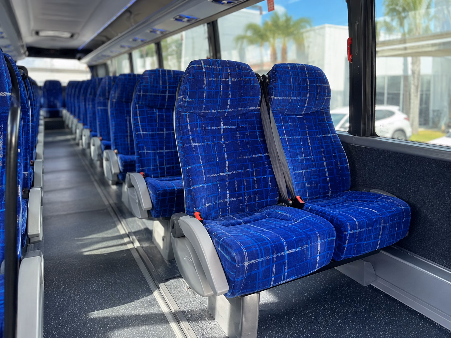 how the type of bus you choose changes the price in new orleans louisiana