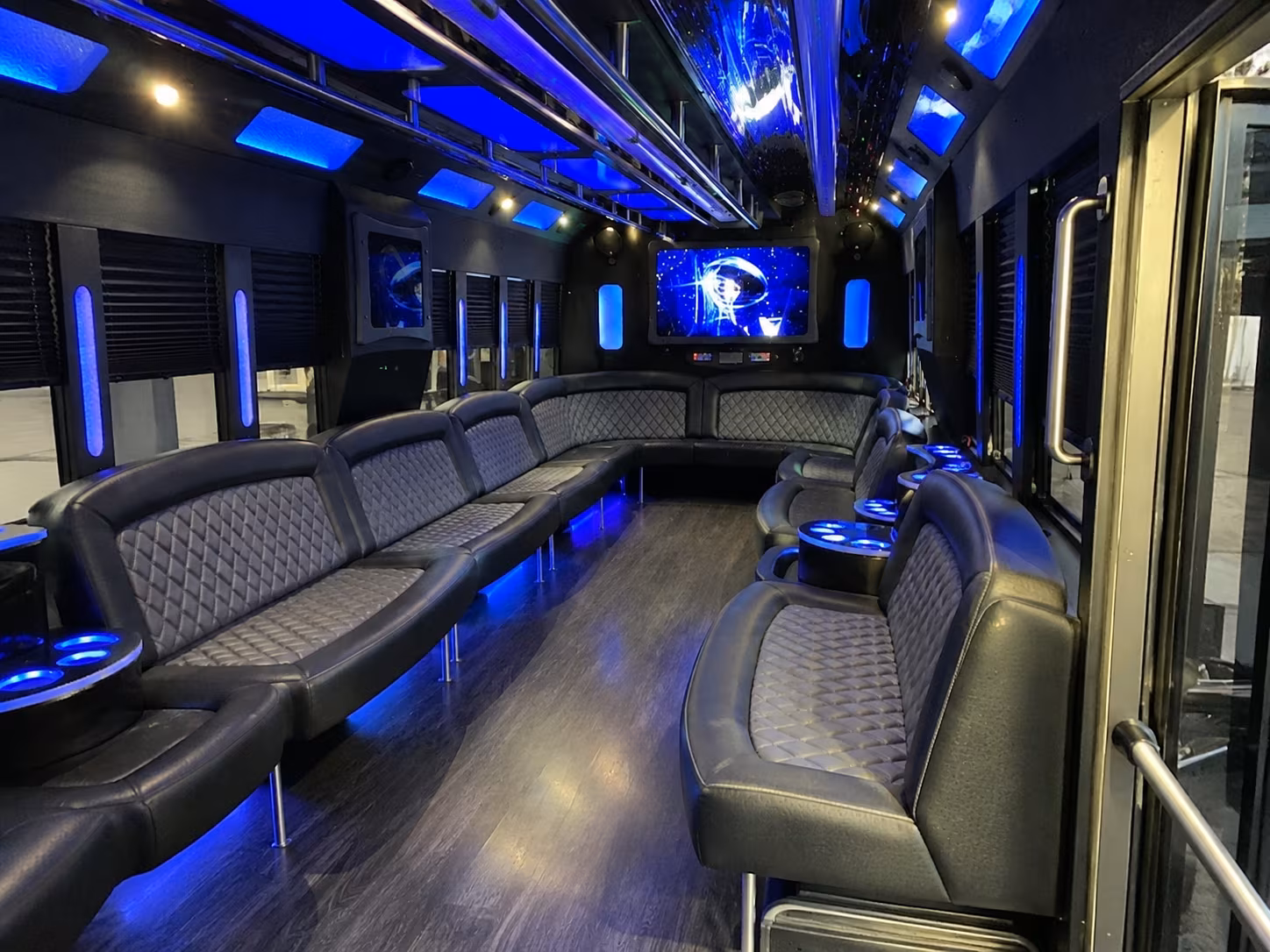 new orleans 28 passenger party bus interior