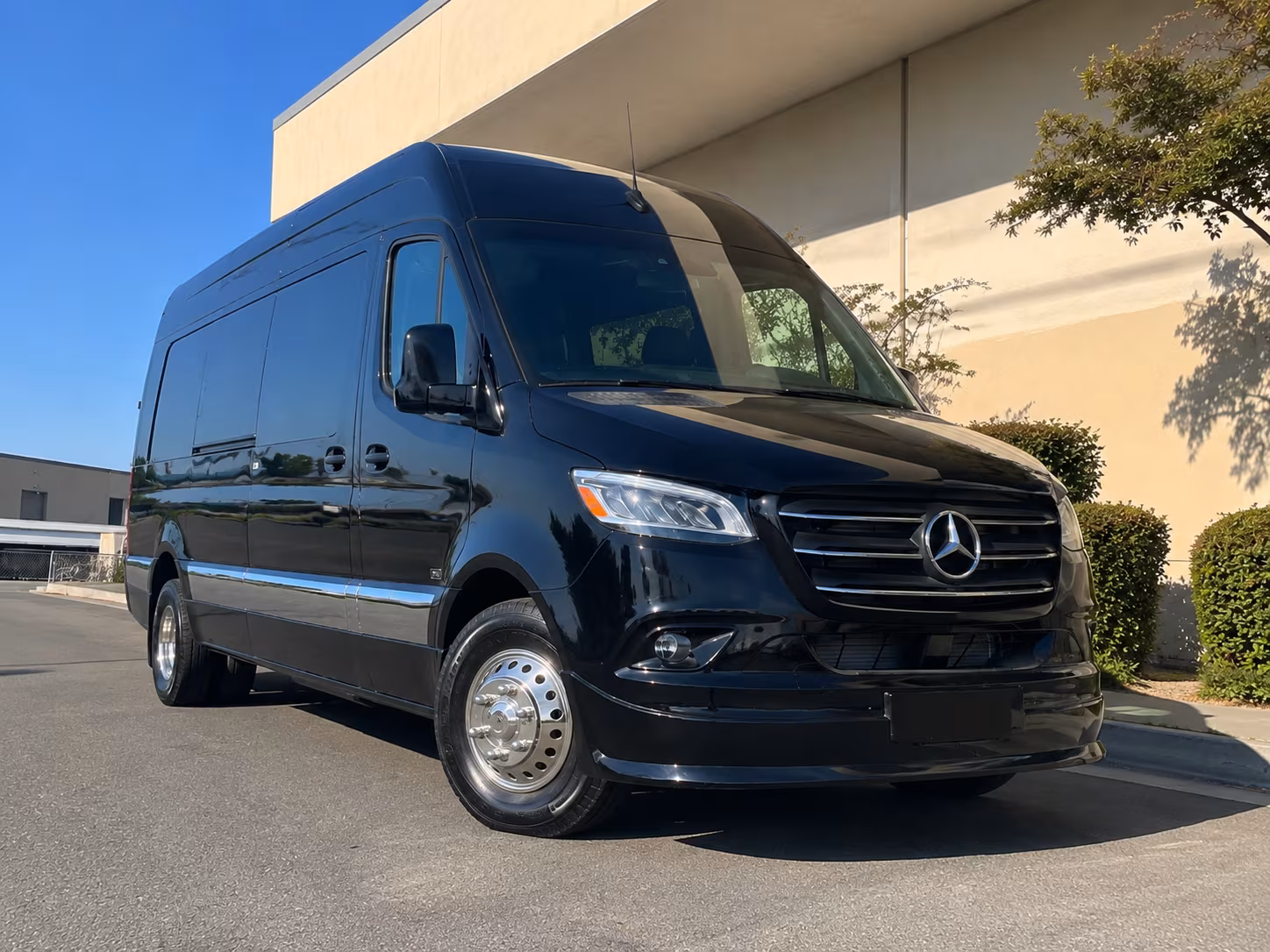 new orleans sporting event transportation onboard seating